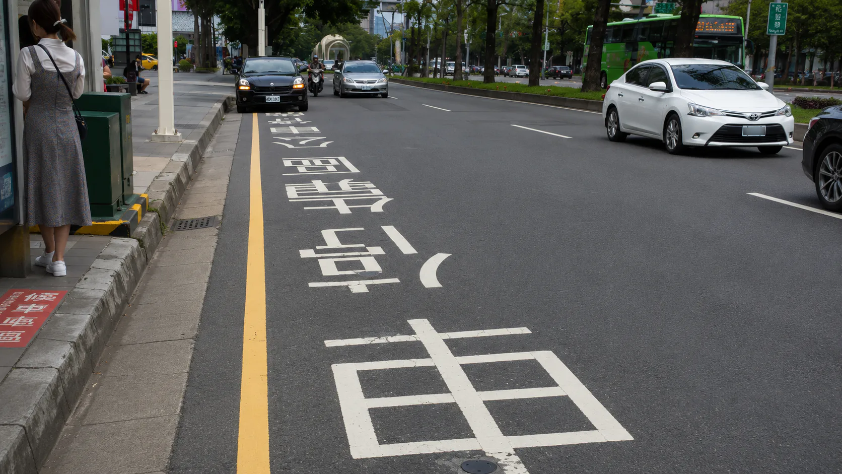 Automated Bus Stop Enforcement for an Urban Transit Zone in Taiwan — on-site photo 1