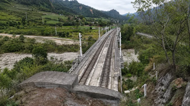 Early Warning for Railway Tunnel Slope Risk in Taiwan