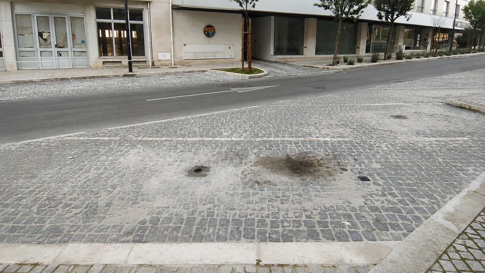 Smart Parking in a Historic Urban District: Digitizing Curbside Availability in Portugal — on-site photo 4