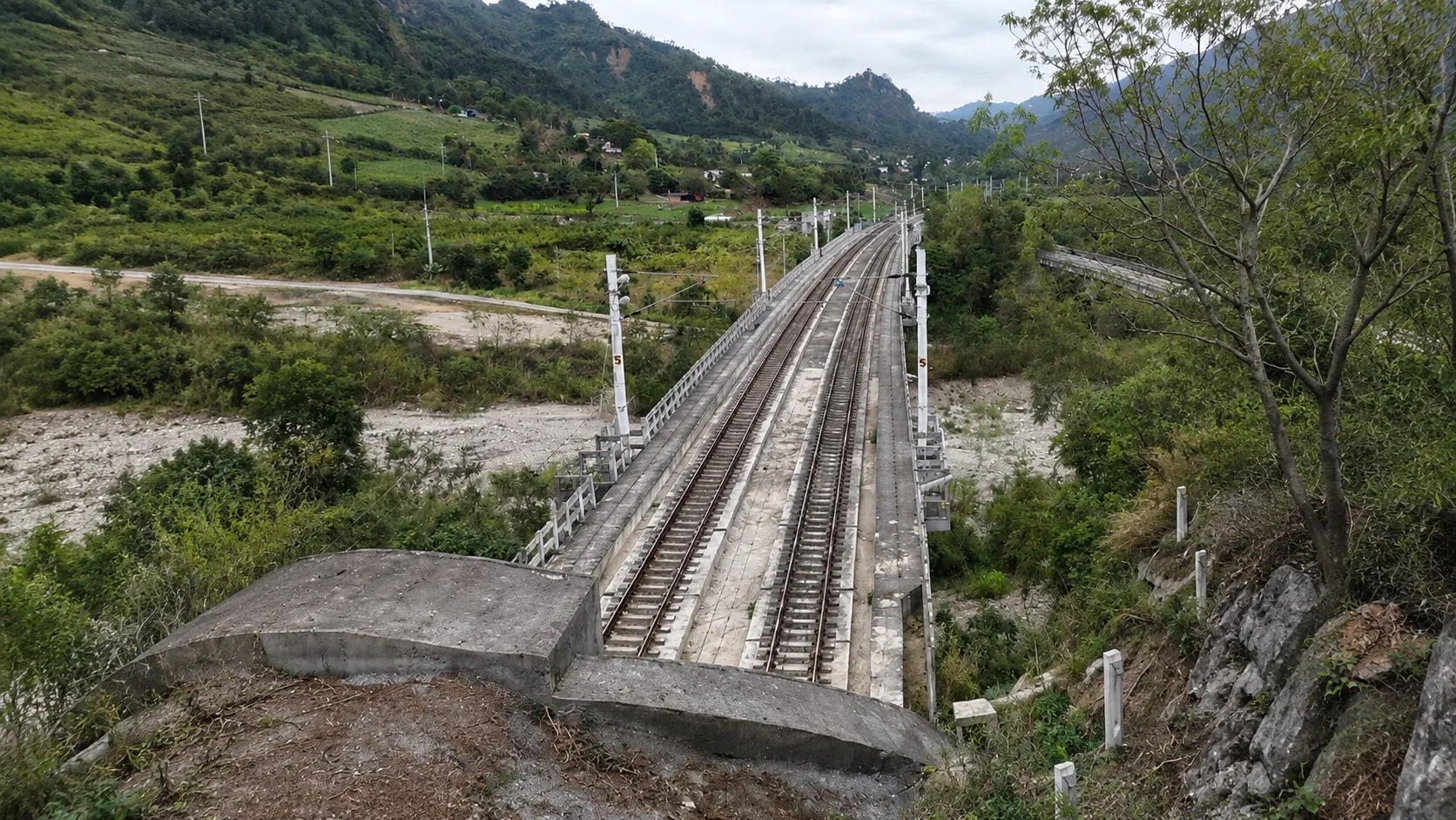 Early Warning for Railway Tunnel Slope Risk in Taiwan