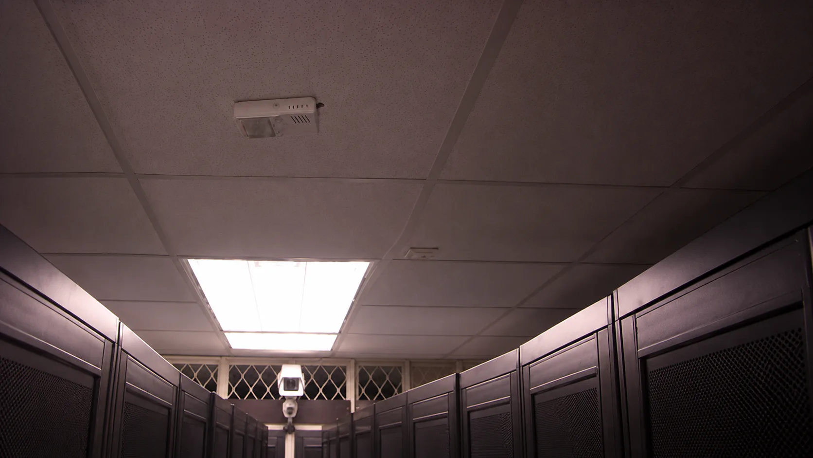 Wireless Environmental Redundancy for Taiwan Data Center Operations — on-site photo 3