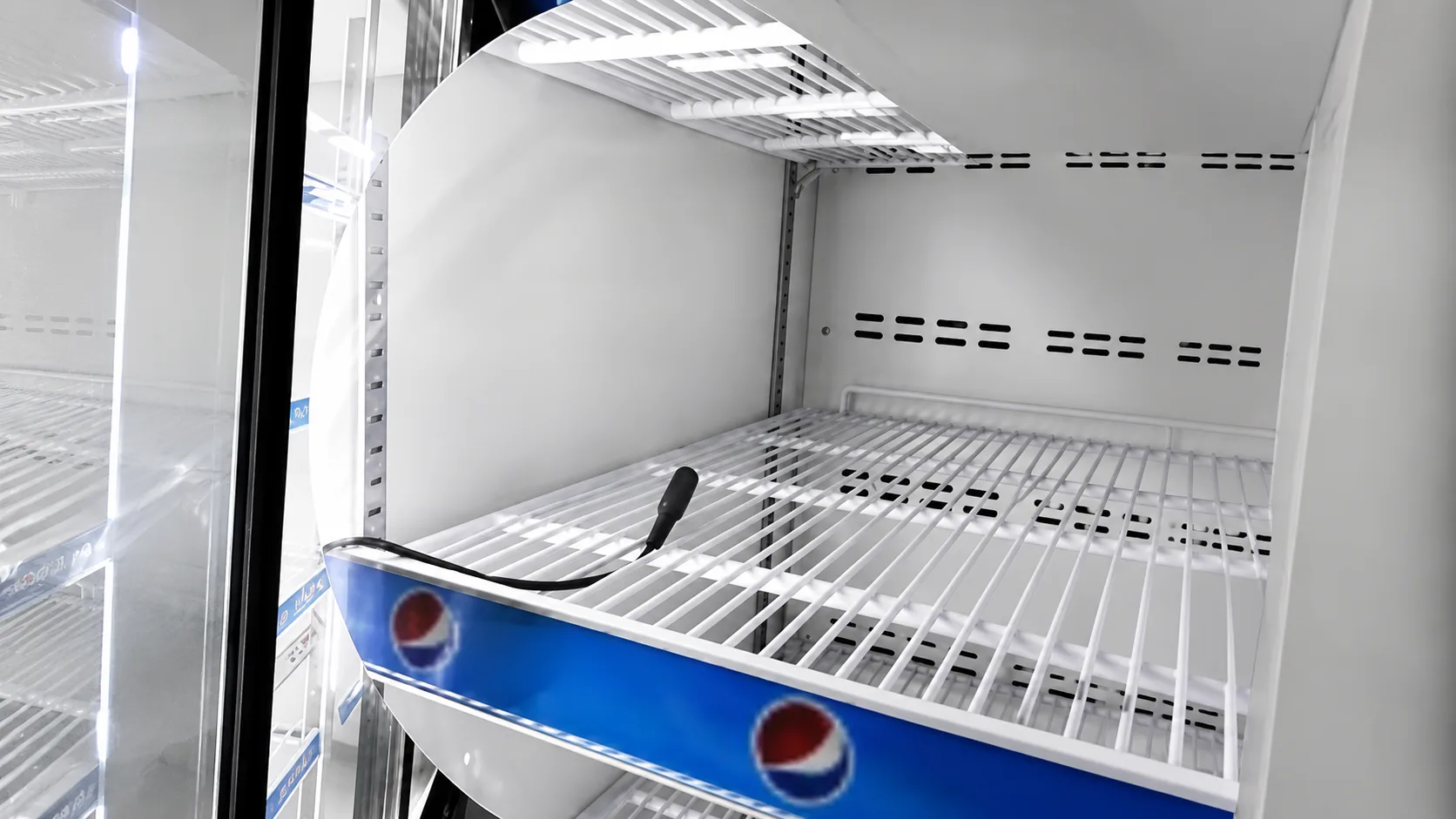Wireless Temperature Validation for Beverage Fridge Maintenance in Saudi Arabia — on-site photo 1
